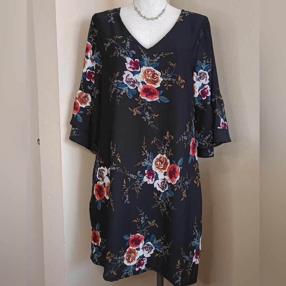 Belongsci floral dress NWT sz Large